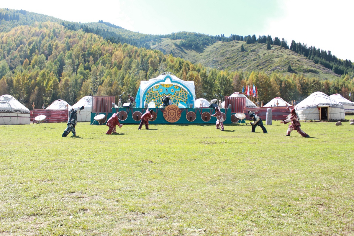 Representatives from all the regions still demonstrate theatretical performances in Kyrchyn Gorge