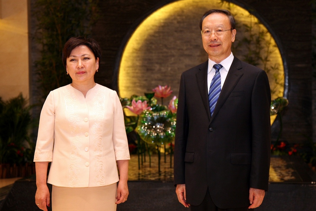 Вице-премьер-министр КР Гульмира Кудайбердиева пригласила китайскую делегацию на ВИК